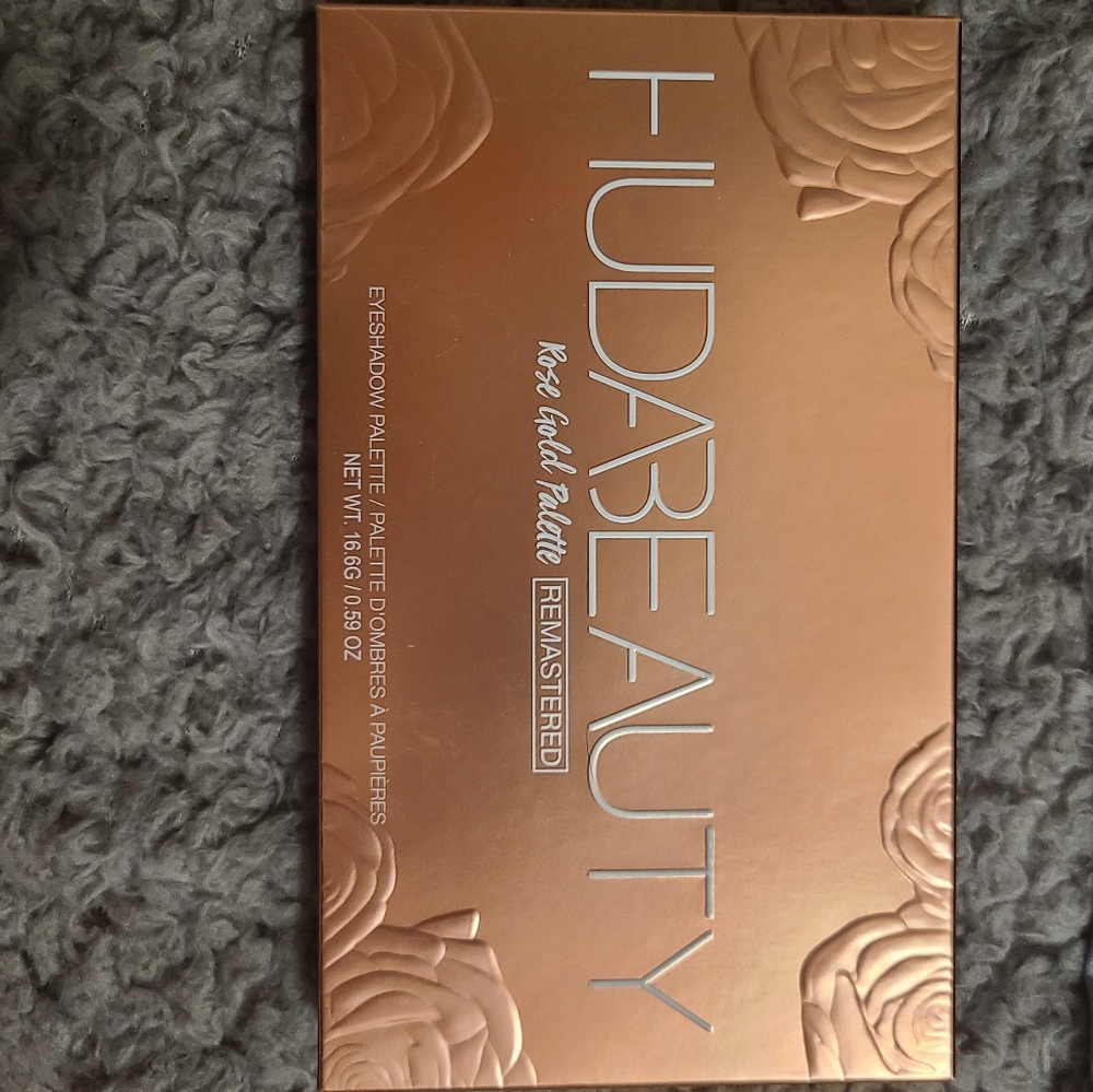 Huda Beauty Rose Gold Palette Remastered